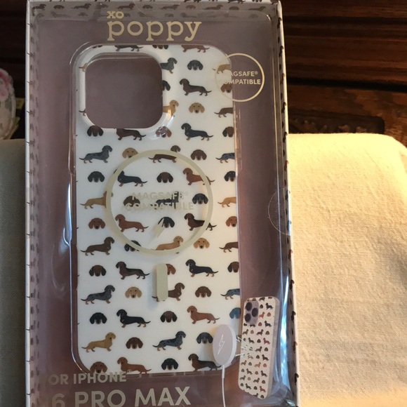NIB * iPhone 16 Pro Max Case - With mini Dachshunds on it. - Picture 1 of 4